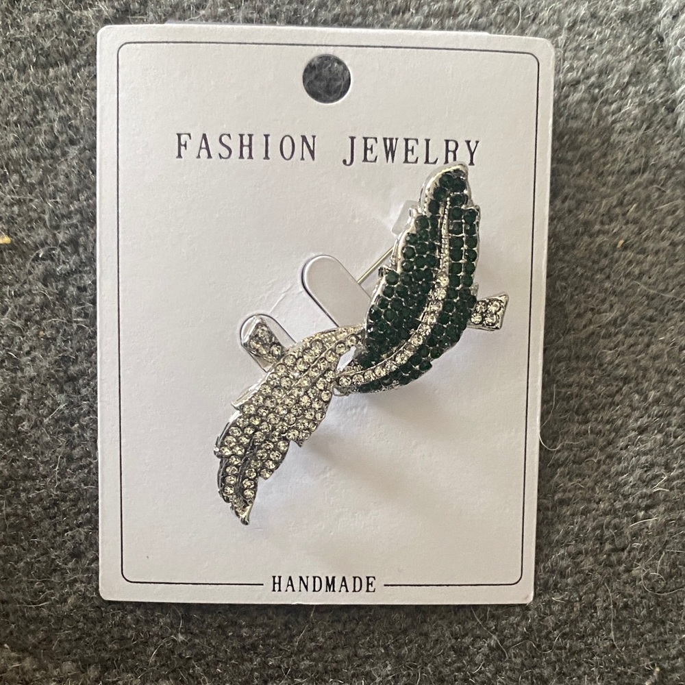 Fashion Jewelry Green and Silver Leaf Brooch